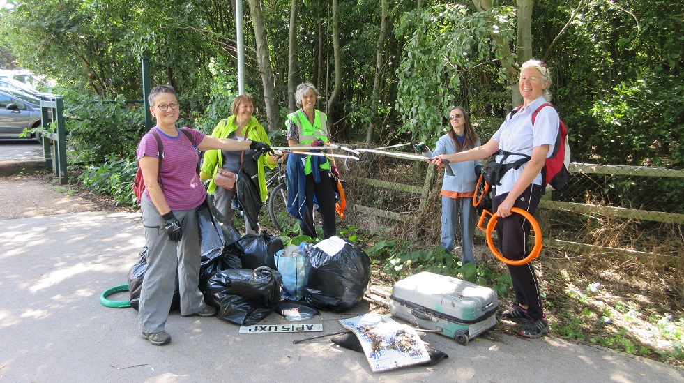 volunteers litter picking